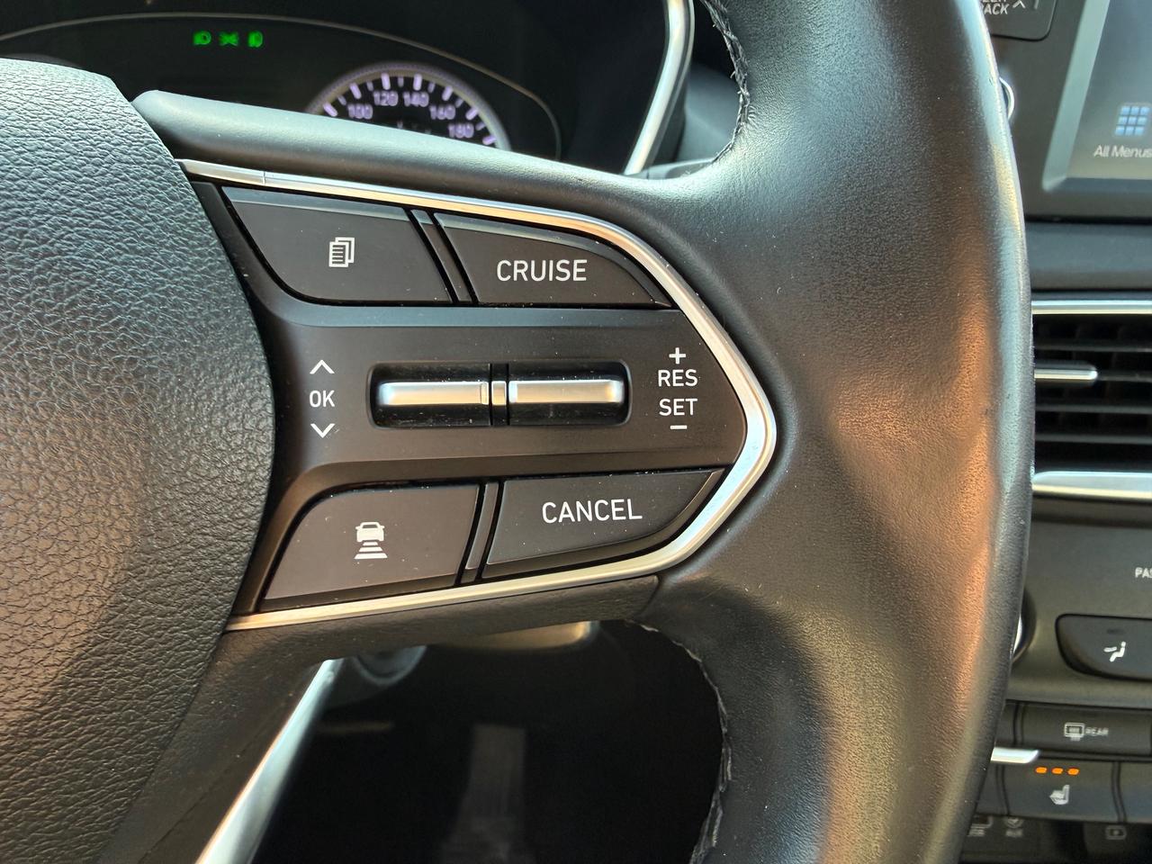 2019 Hyundai Santa Fe ESSENTIAL Heated Steering and Seats! Photo