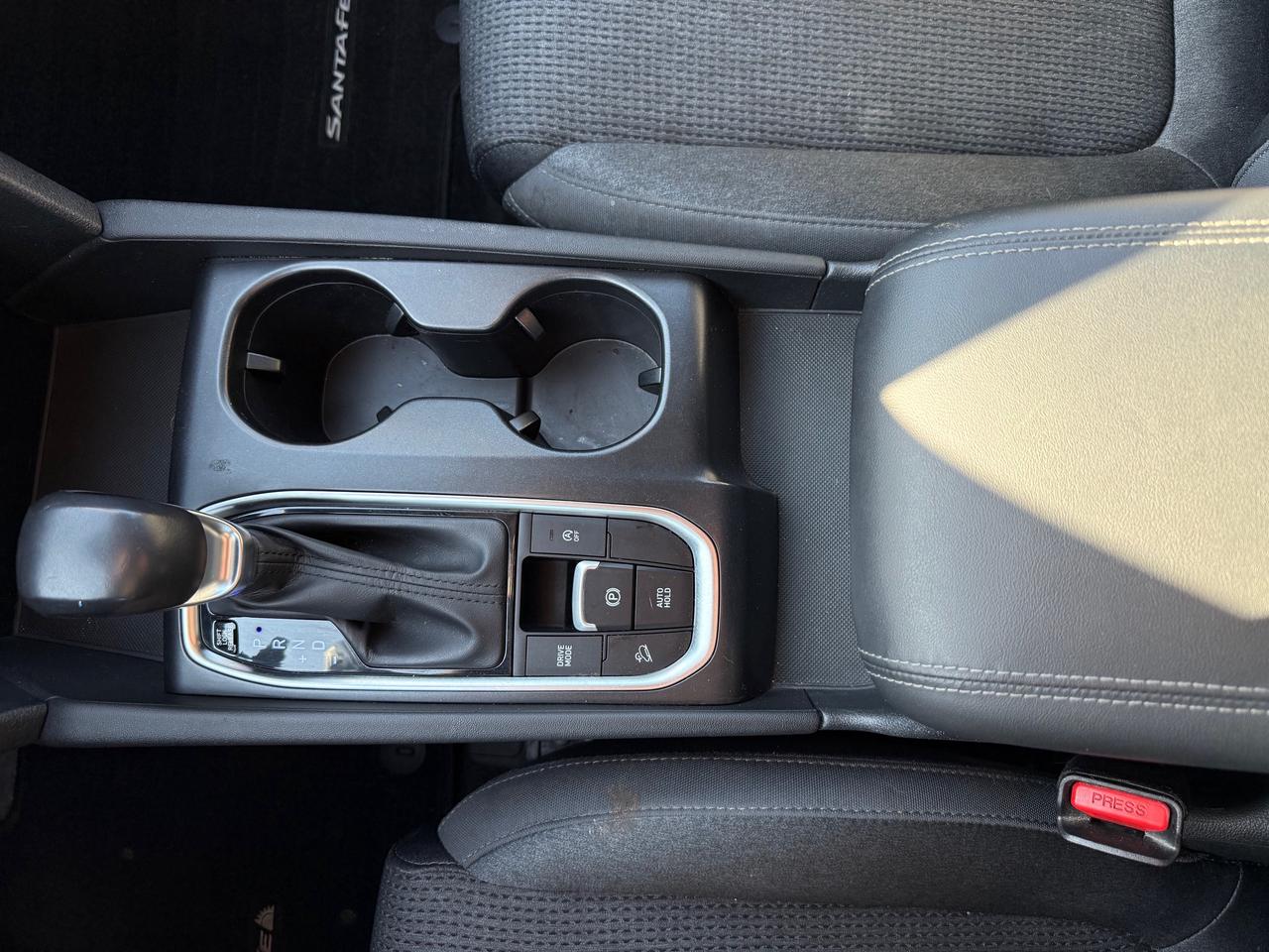 2019 Hyundai Santa Fe ESSENTIAL Heated Steering and Seats! Photo