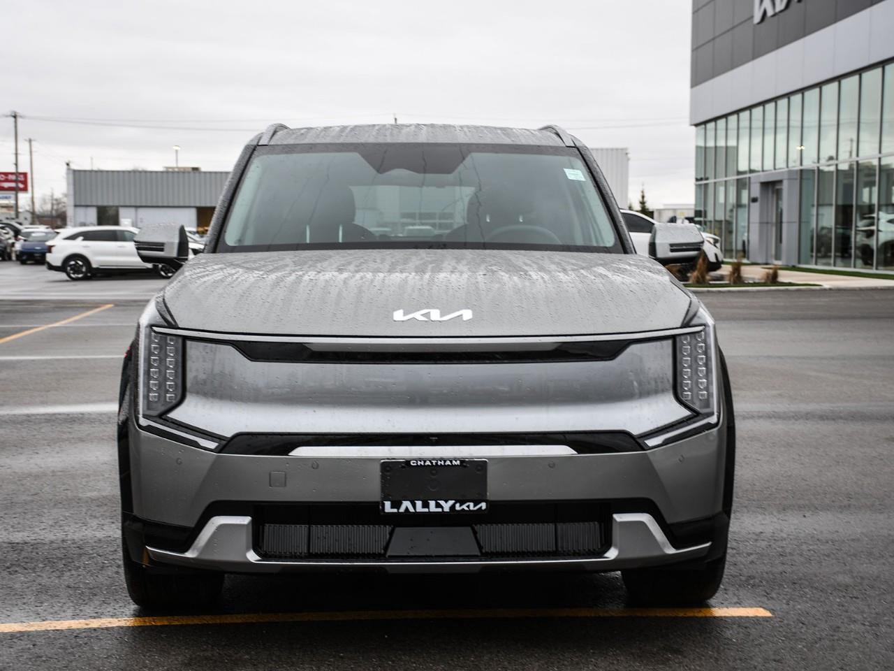 2026 Kia EV9 2026 Kia EV9 – Land w/Premium Package | 1.99% up to 60 months OAC | Dealership Demo Photo