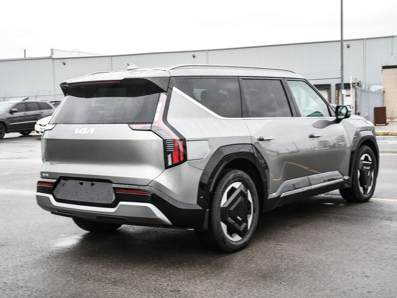 2026 Kia EV9 2026 Kia EV9 – Land w/Premium Package | 1.99% up to 60 months OAC | Dealership Demo Photo