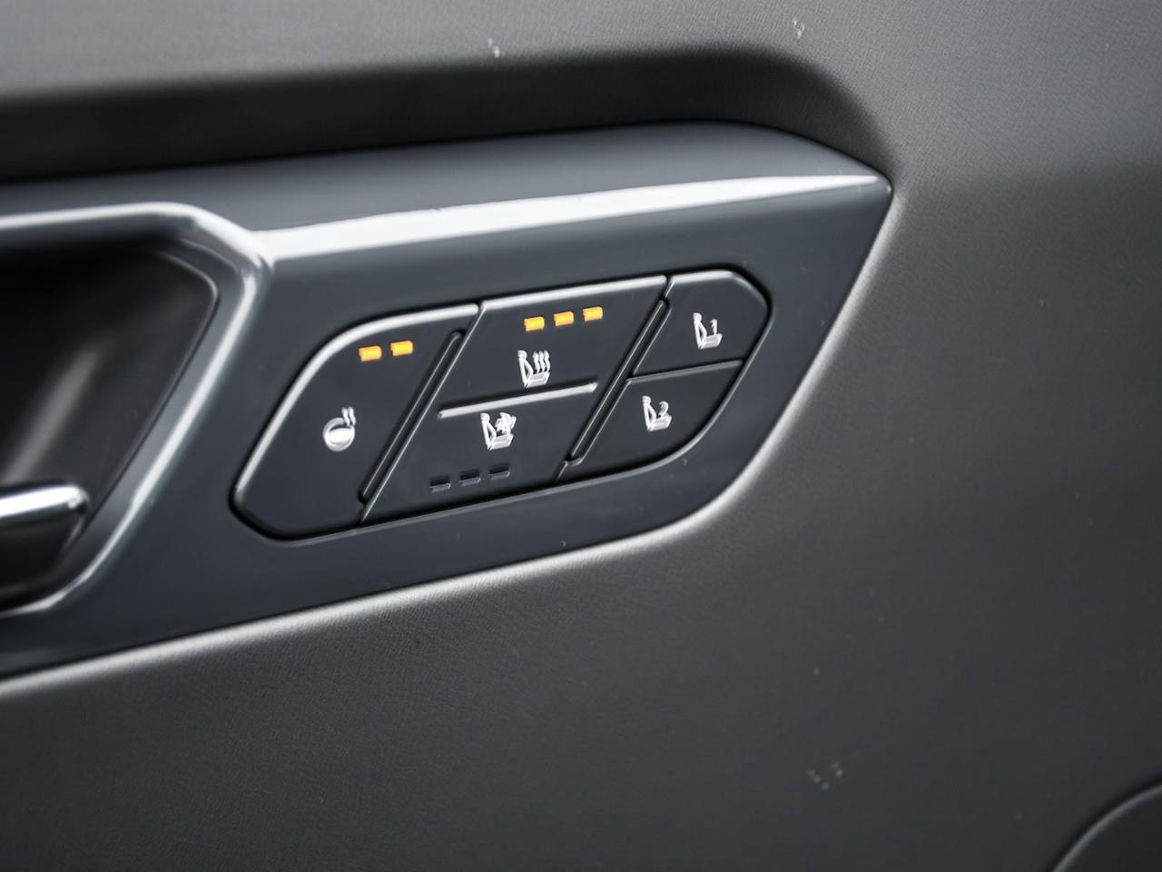 2026 Kia EV9 2026 Kia EV9 – Land w/Premium Package | 1.99% up to 60 months OAC | Dealership Demo Photo
