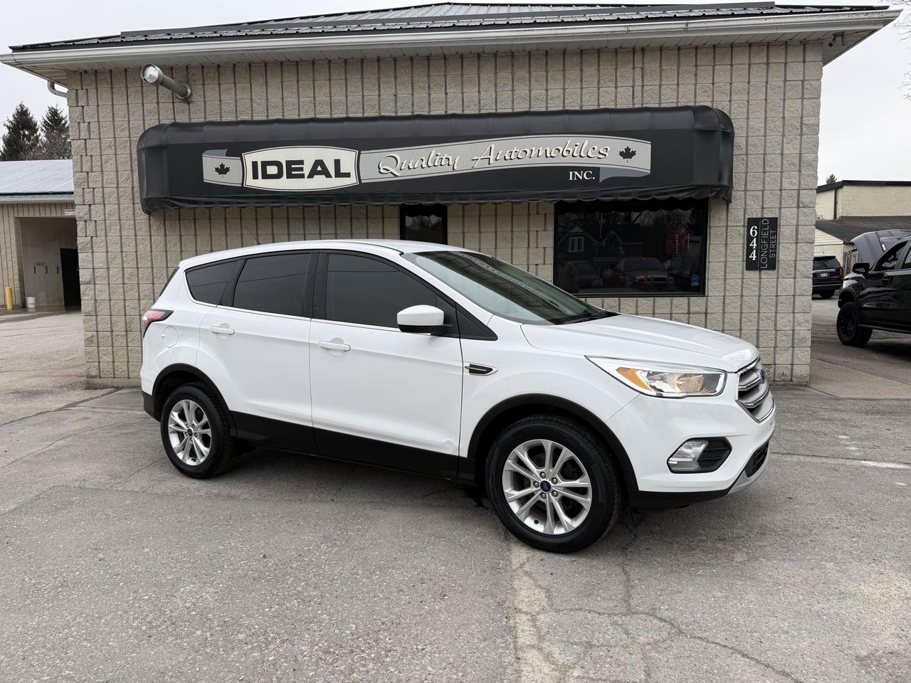 2017 Ford Escape SE Photo0