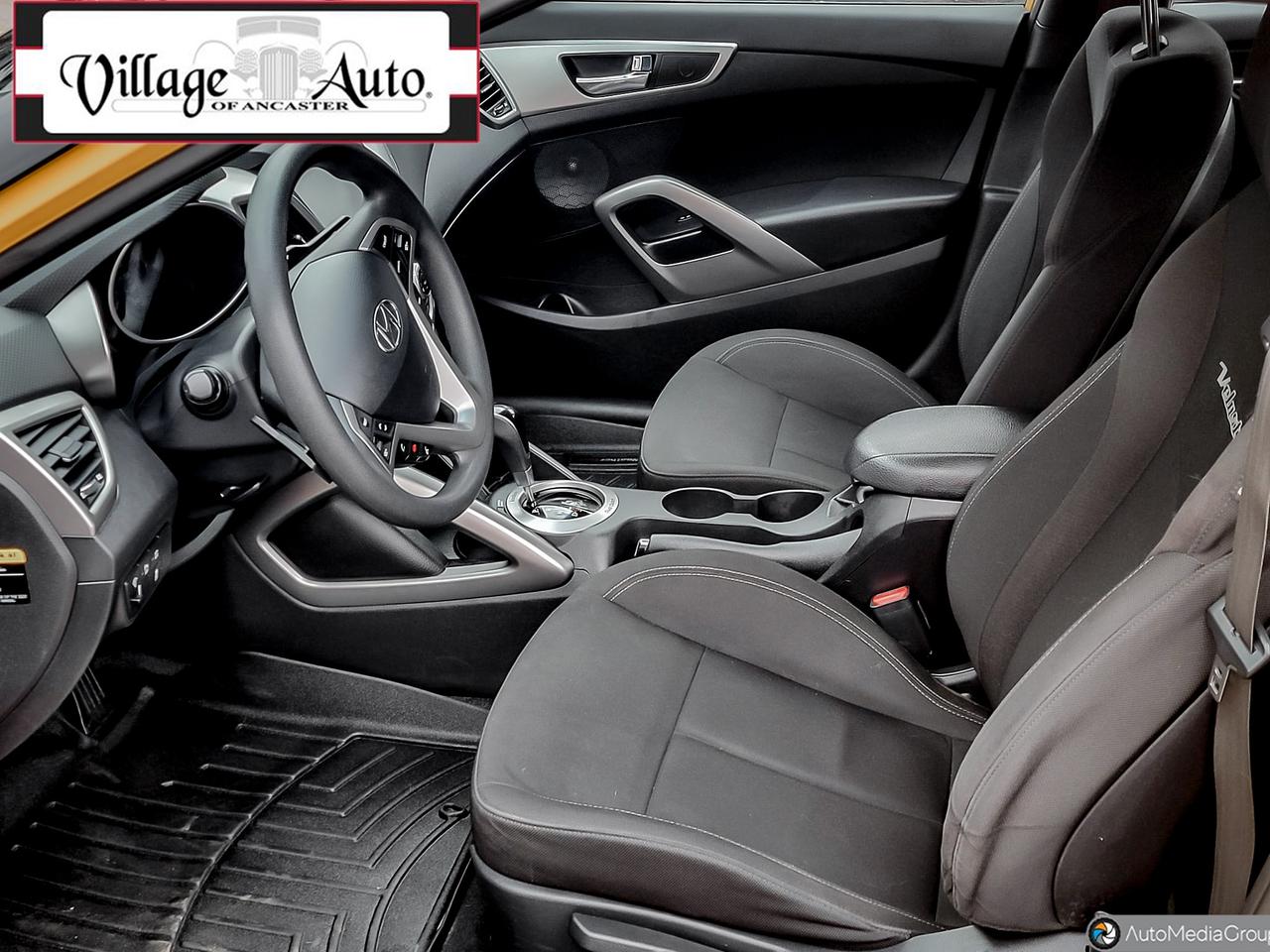 2015 Hyundai Veloster 3DR CPE AUTO SE Photo4