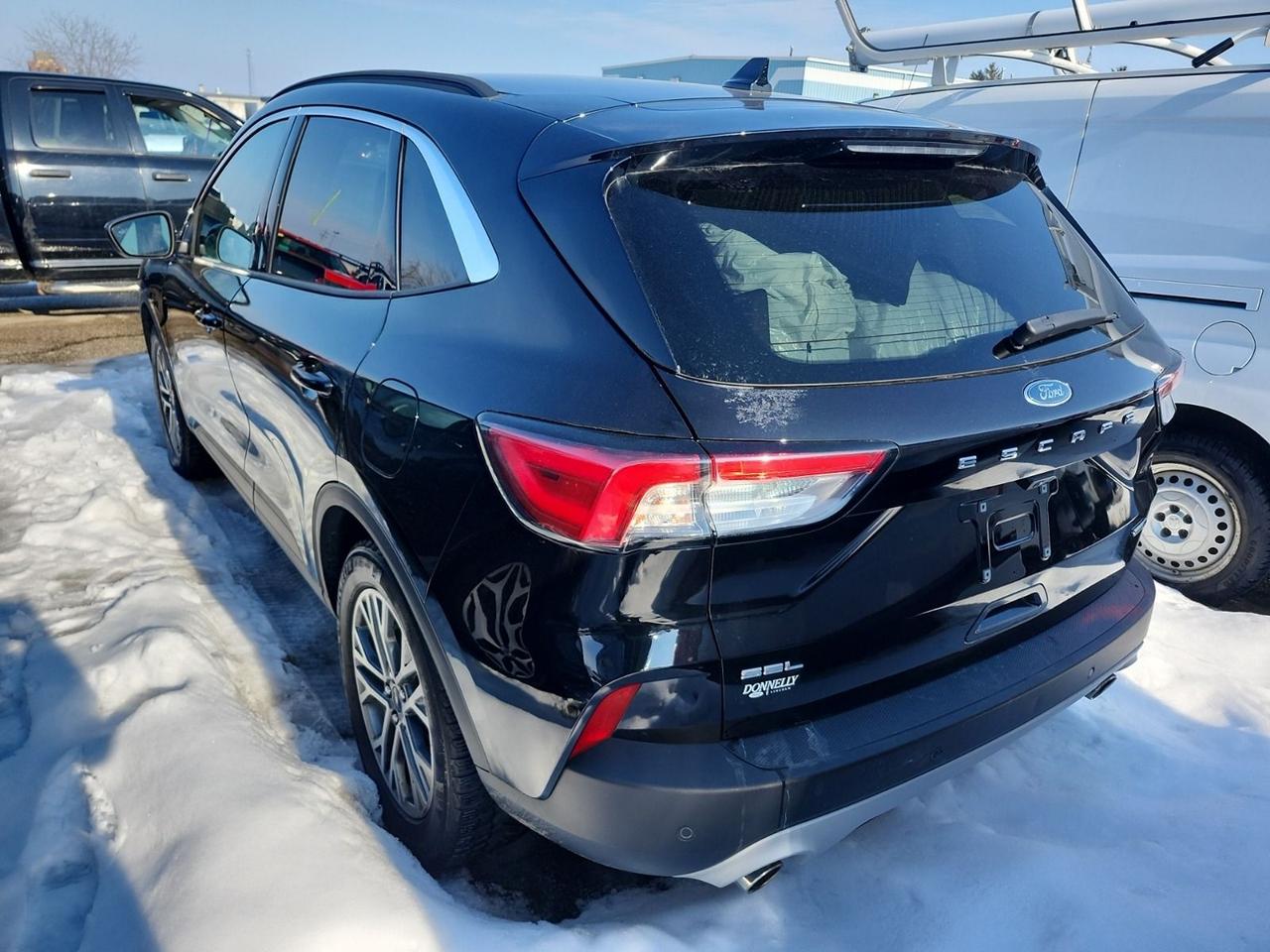 2020 Ford Escape SEL Photo4