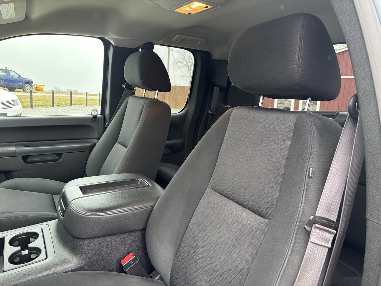 2013 GMC Sierra 1500 SLE Ext. Cab 2WD Photo