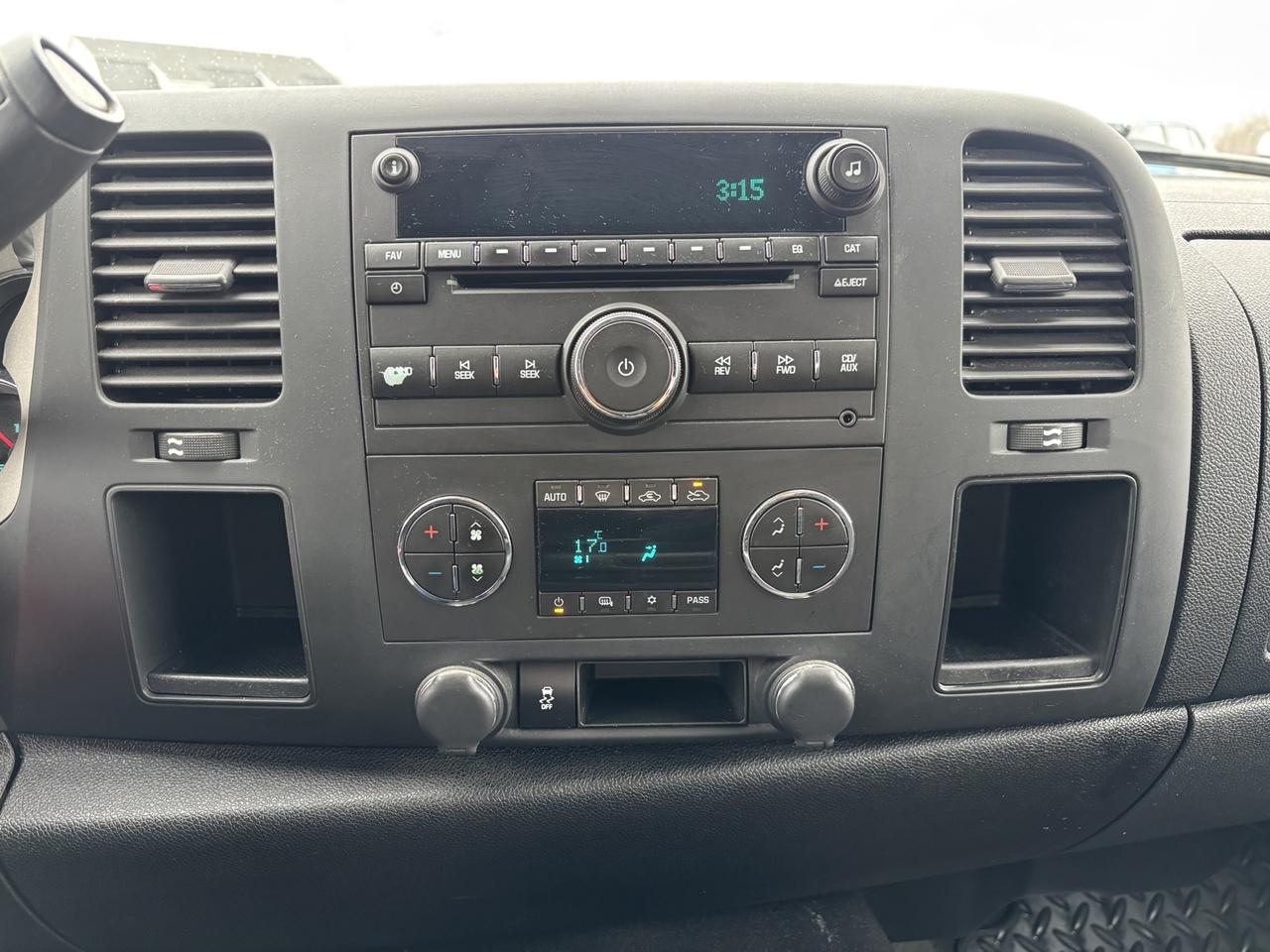 2013 GMC Sierra 1500 SLE Ext. Cab 2WD Photo