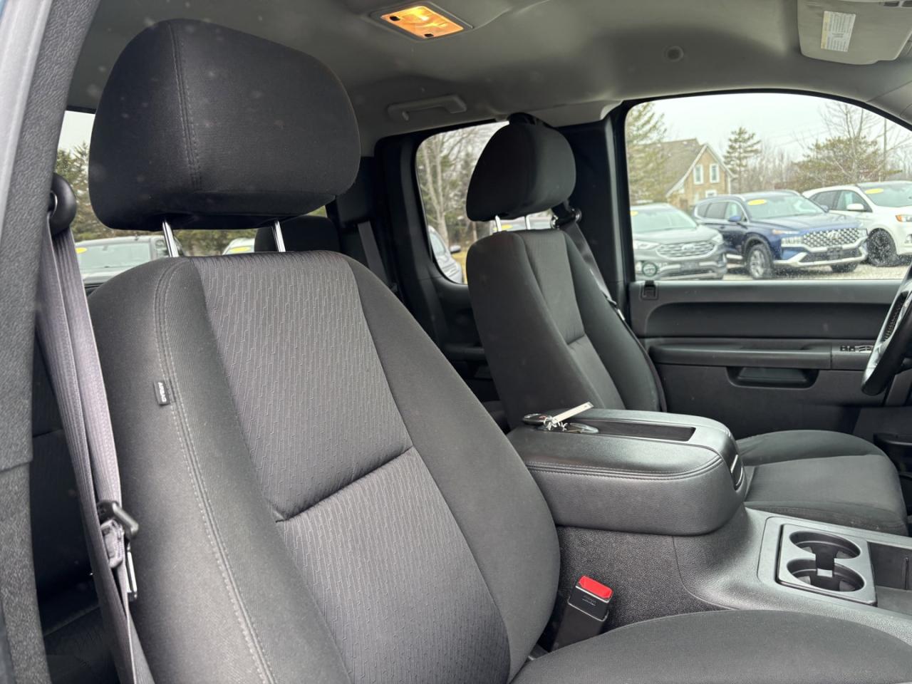 2013 GMC Sierra 1500 SLE Ext. Cab 2WD Photo