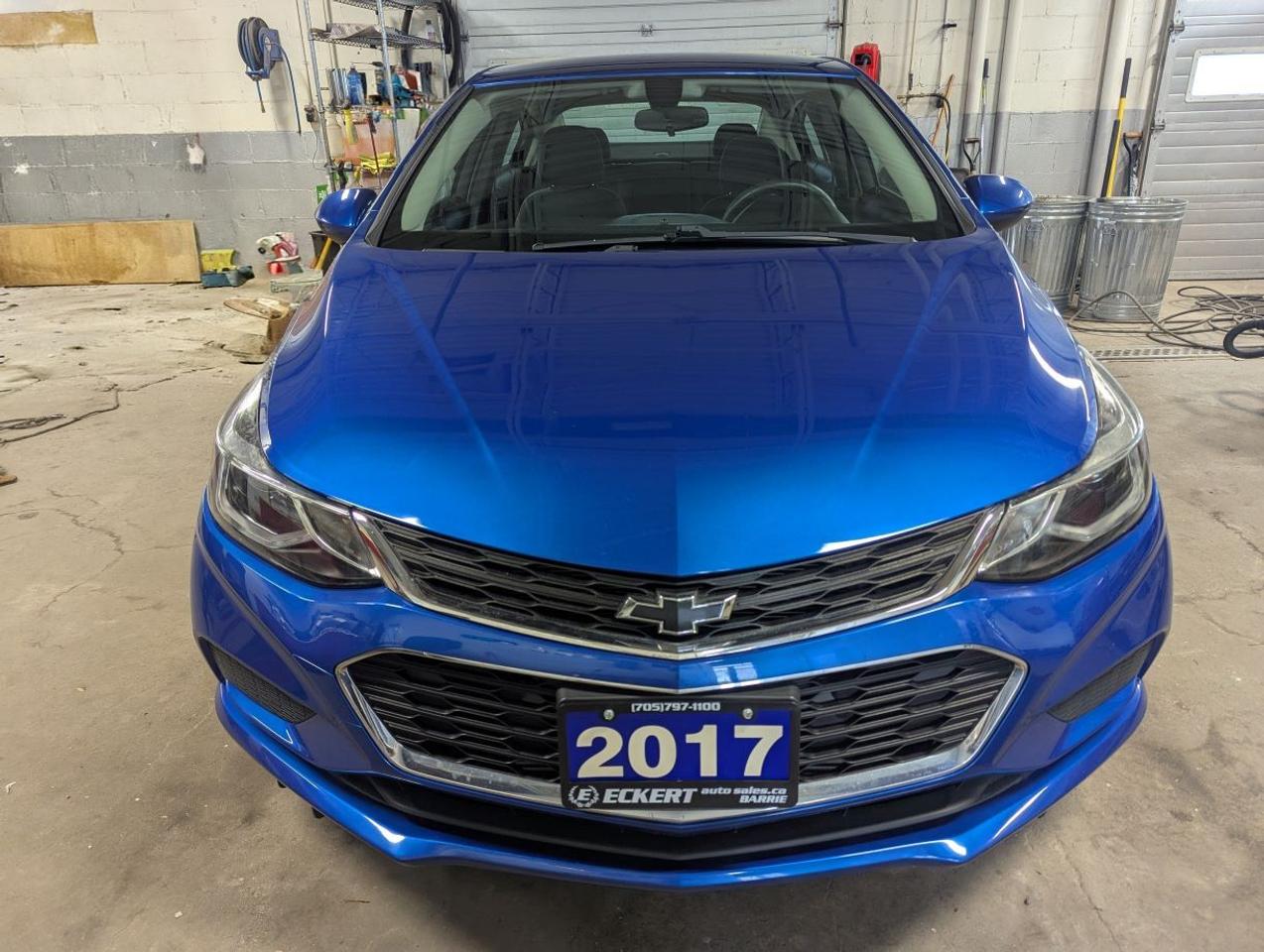 2017 Chevrolet Cruze LT WITH 1.4L TURBO!! Photo2