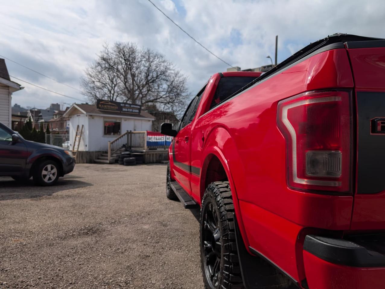 2017 Ford F-150 XLT Photo3