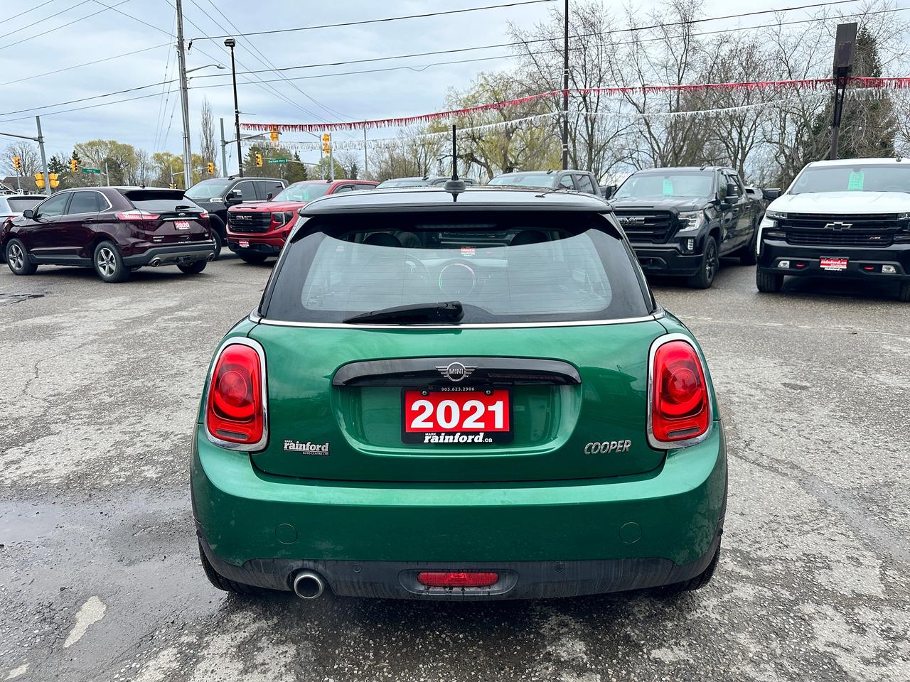 2021 MINI Cooper COOPER 2DR Heated Leather Sunroof CarPlay NAV XM Photo3