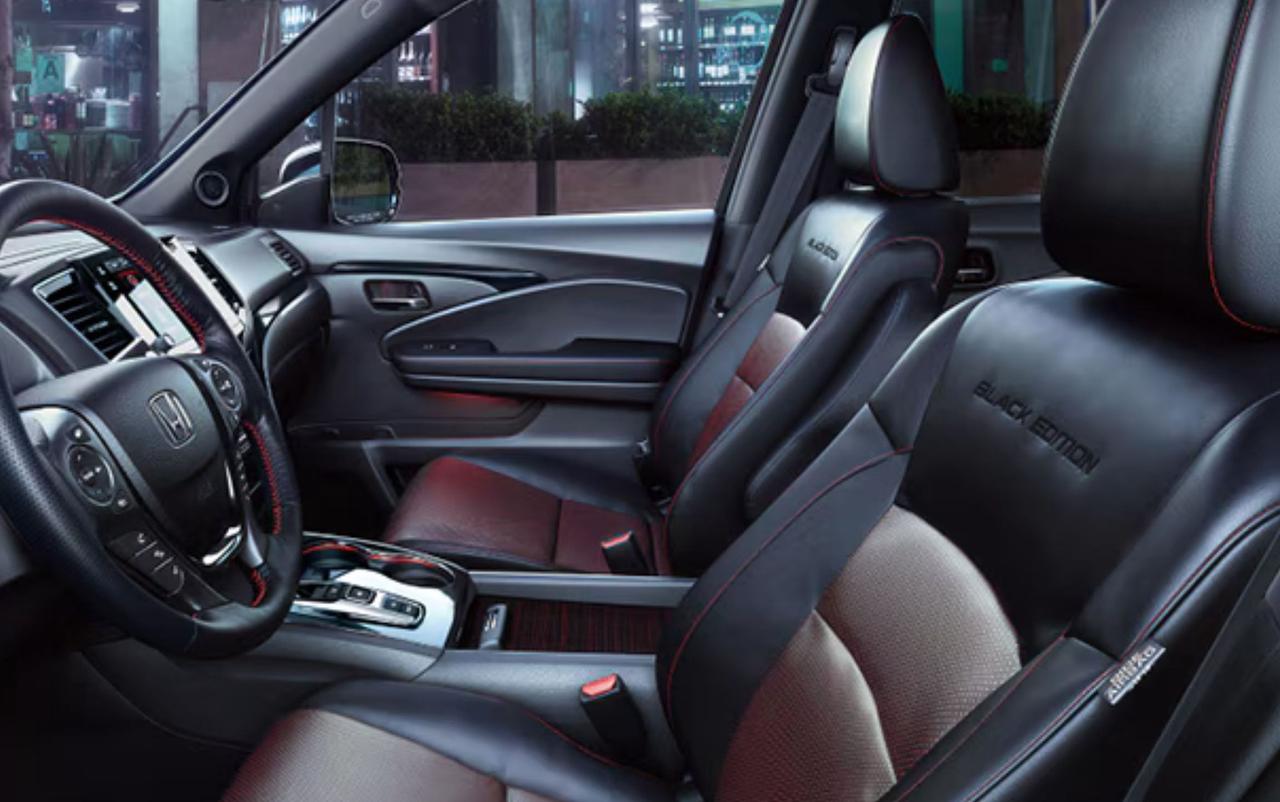2026 Honda Ridgeline Black Edition AWD Photo3