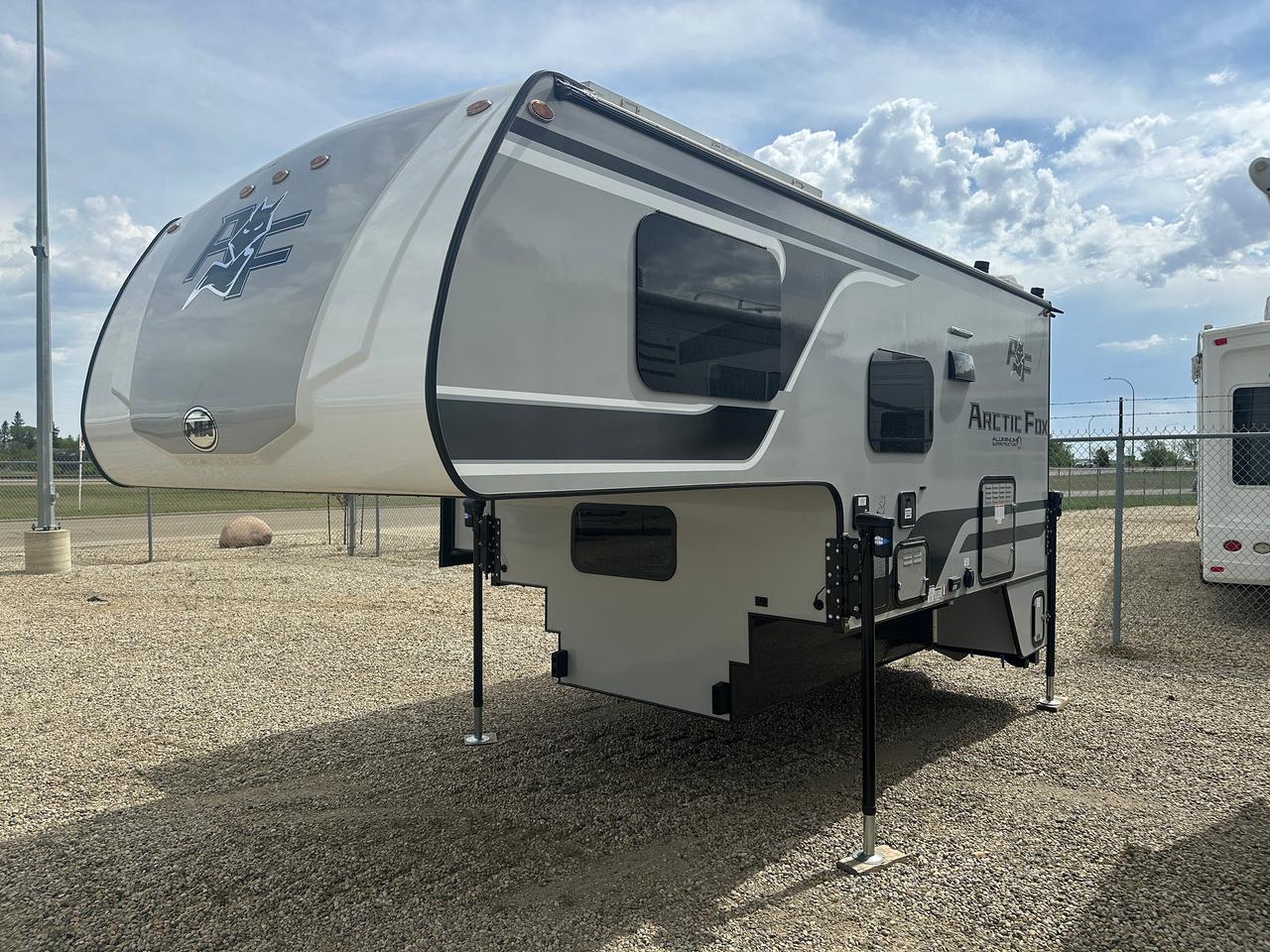 2026 ARCTIC FOX 990 