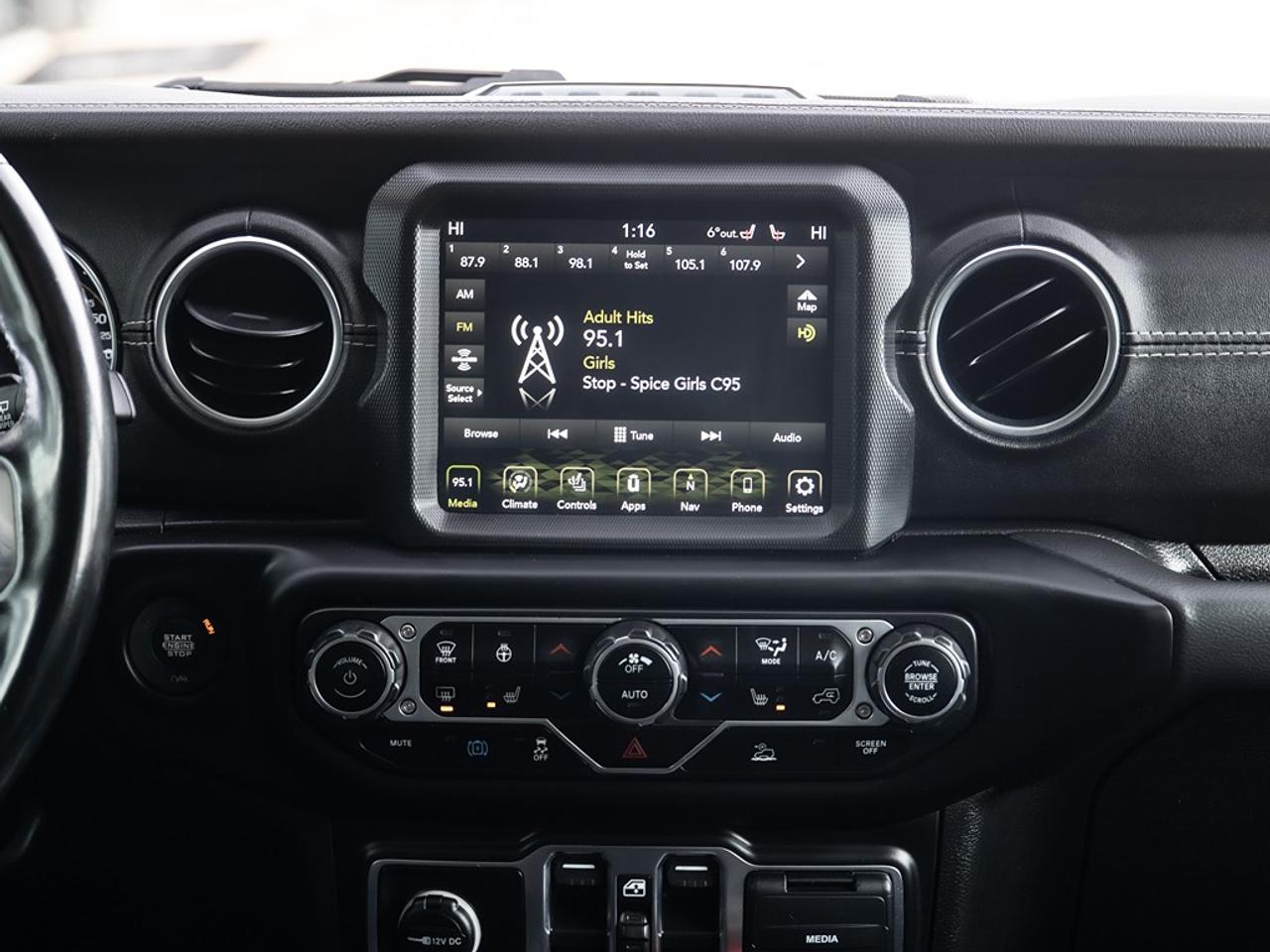 2021 Jeep Wrangler Unlimited Sahara 4X4 Hybrid Photo28