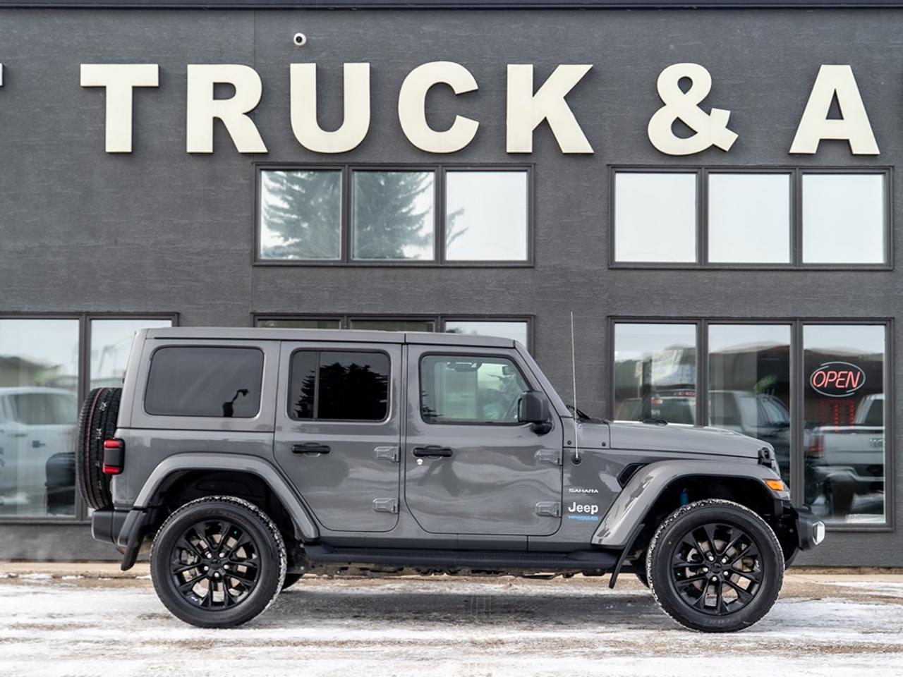 2021 Jeep Wrangler Unlimited Sahara 4X4 Hybrid Photo25