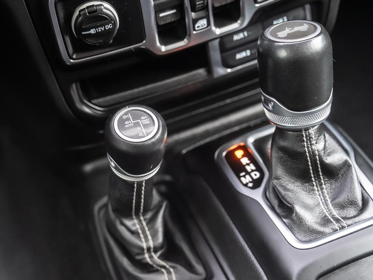 2021 Jeep Wrangler Unlimited Sahara 4X4 Hybrid Photo10