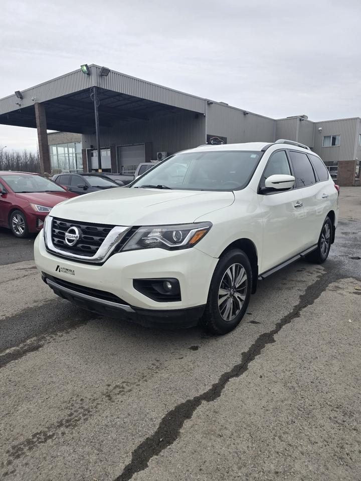 2017 Nissan Pathfinder SV