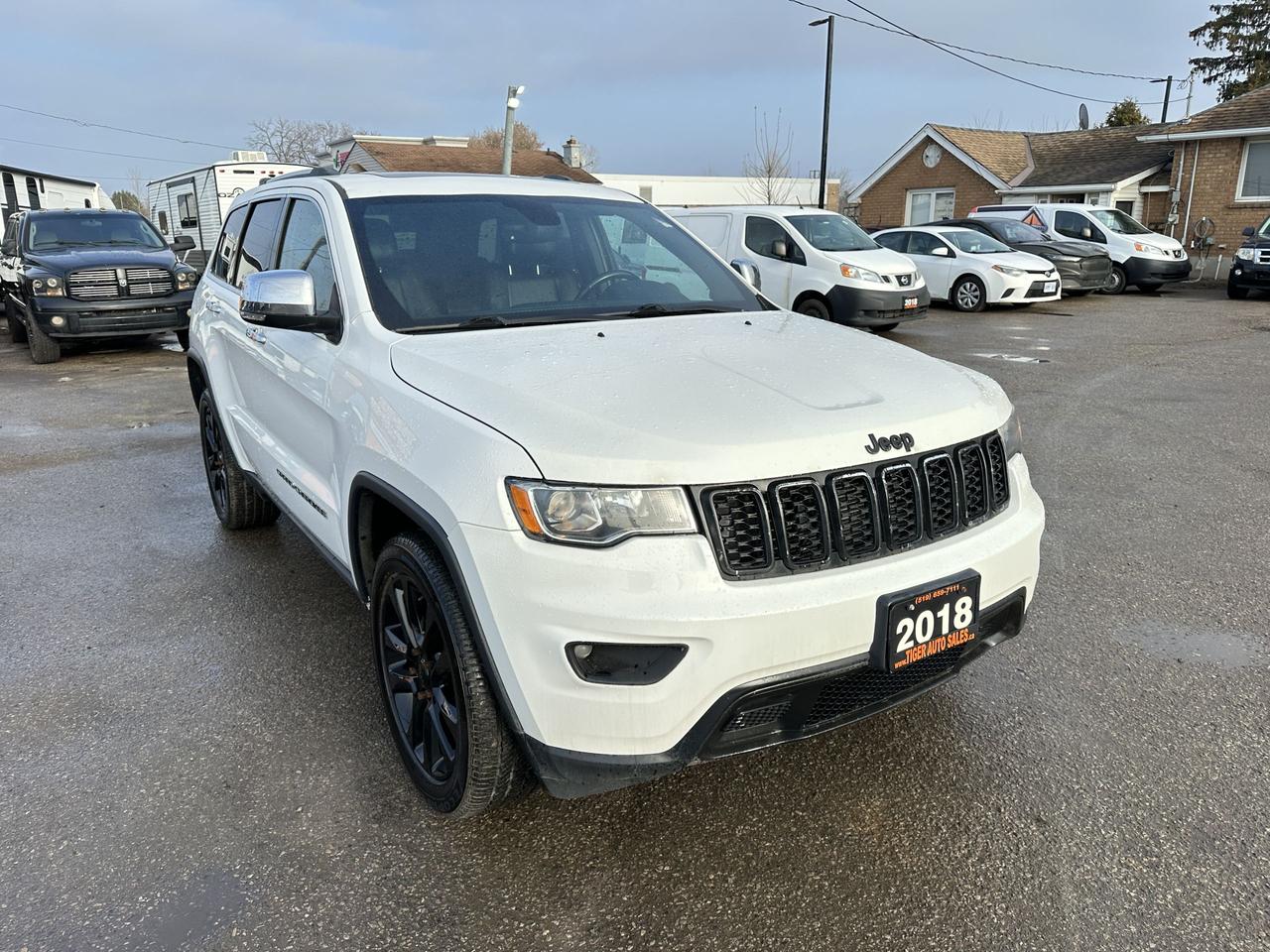 2018 Jeep Grand Cherokee LIMITED, LEATHER, LOADED, 4X4, V6, CERTIFIED Photo