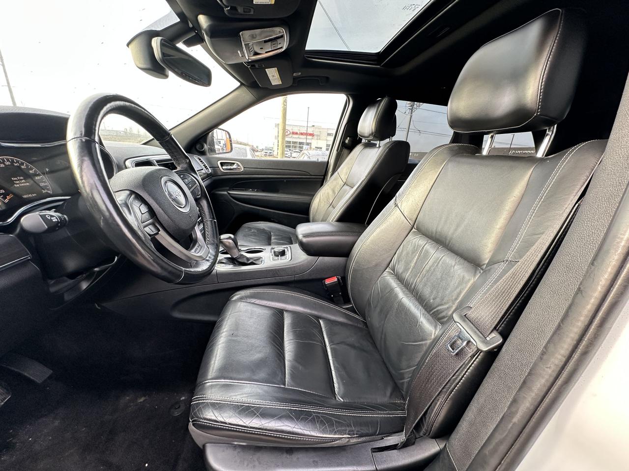 2018 Jeep Grand Cherokee LIMITED, LEATHER, LOADED, 4X4, V6, CERTIFIED Photo