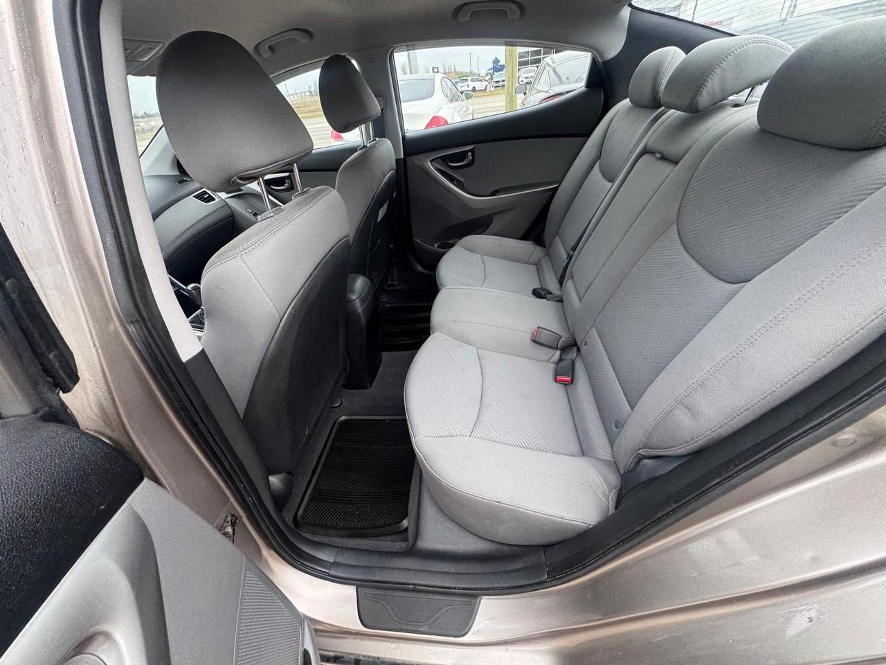 2013 Hyundai Elantra L, MANUAL, ONLY 124KMS, WELL MAINTAINED, CERTIFIED Photo