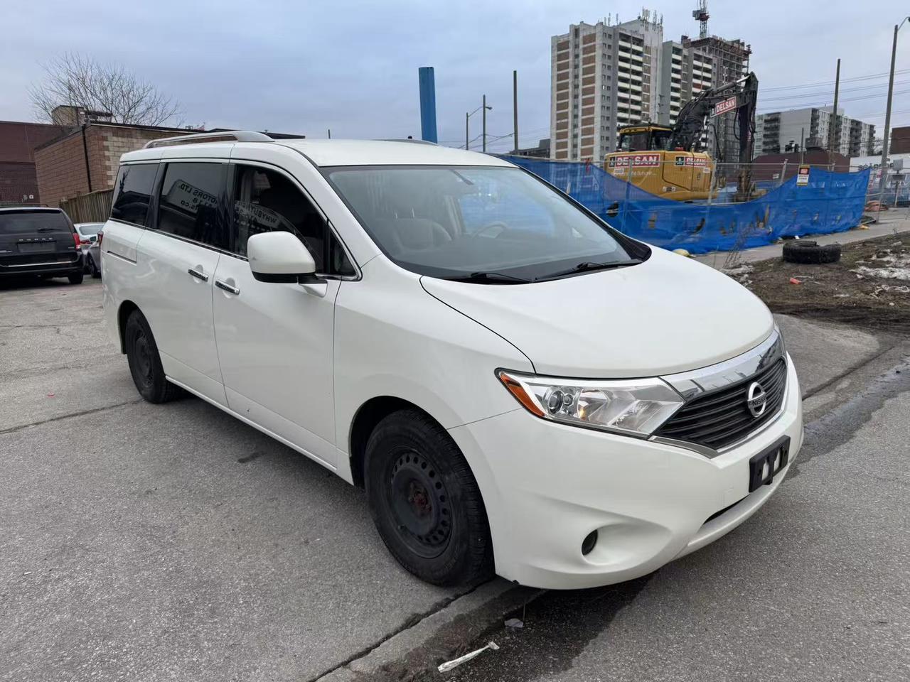 2012 Nissan Quest S Photo2