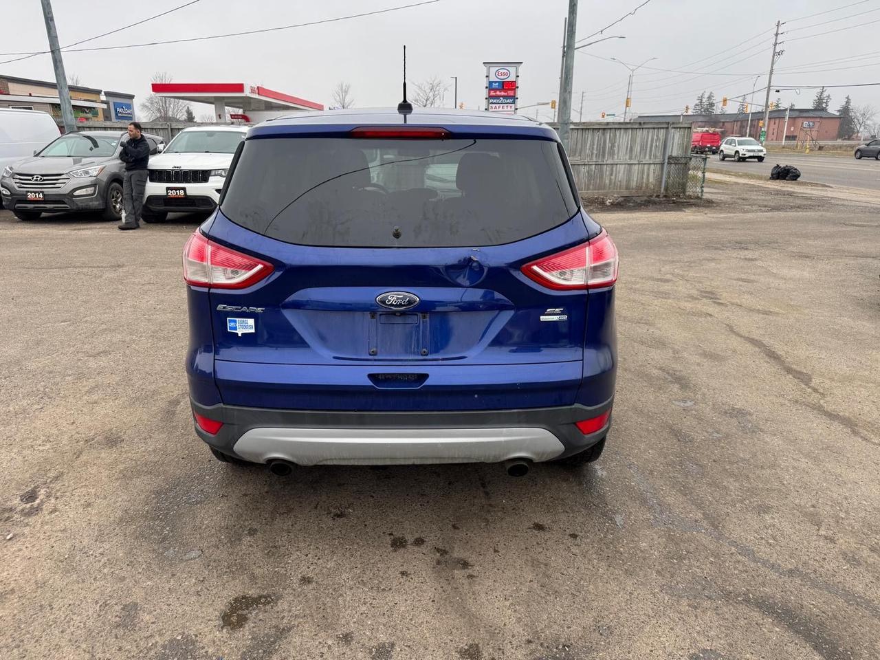 2014 Ford Escape SE, AUTO, ENGINE NEEDS REPAIR, AS IS SPECIAL Photo