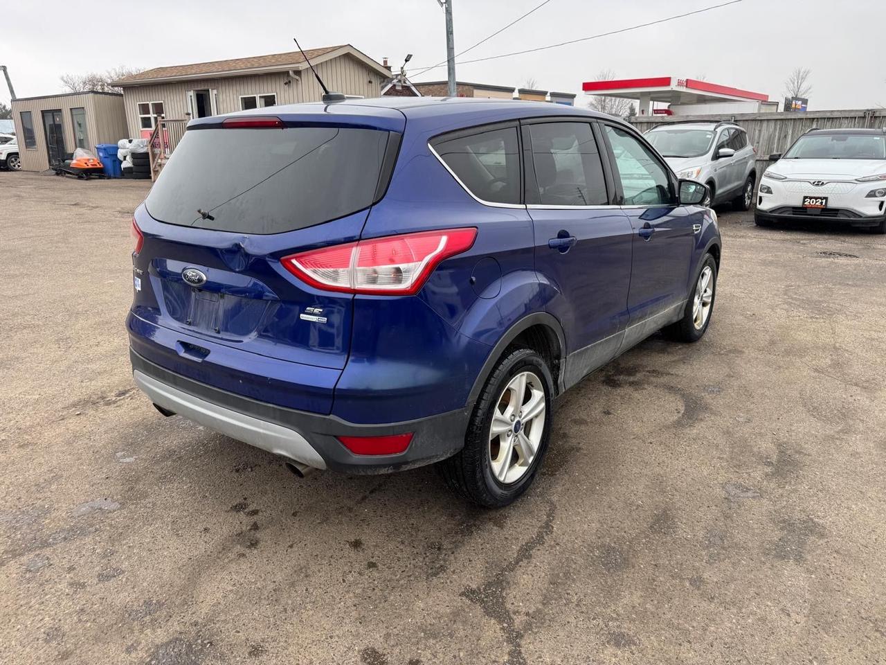 2014 Ford Escape SE, AUTO, ENGINE NEEDS REPAIR, AS IS SPECIAL Photo