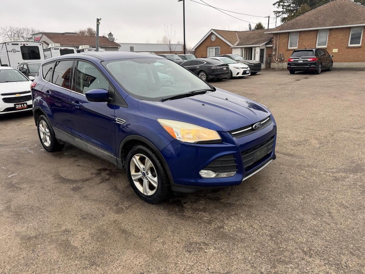 2014 Ford Escape SE, AUTO, ENGINE NEEDS REPAIR, AS IS SPECIAL Photo