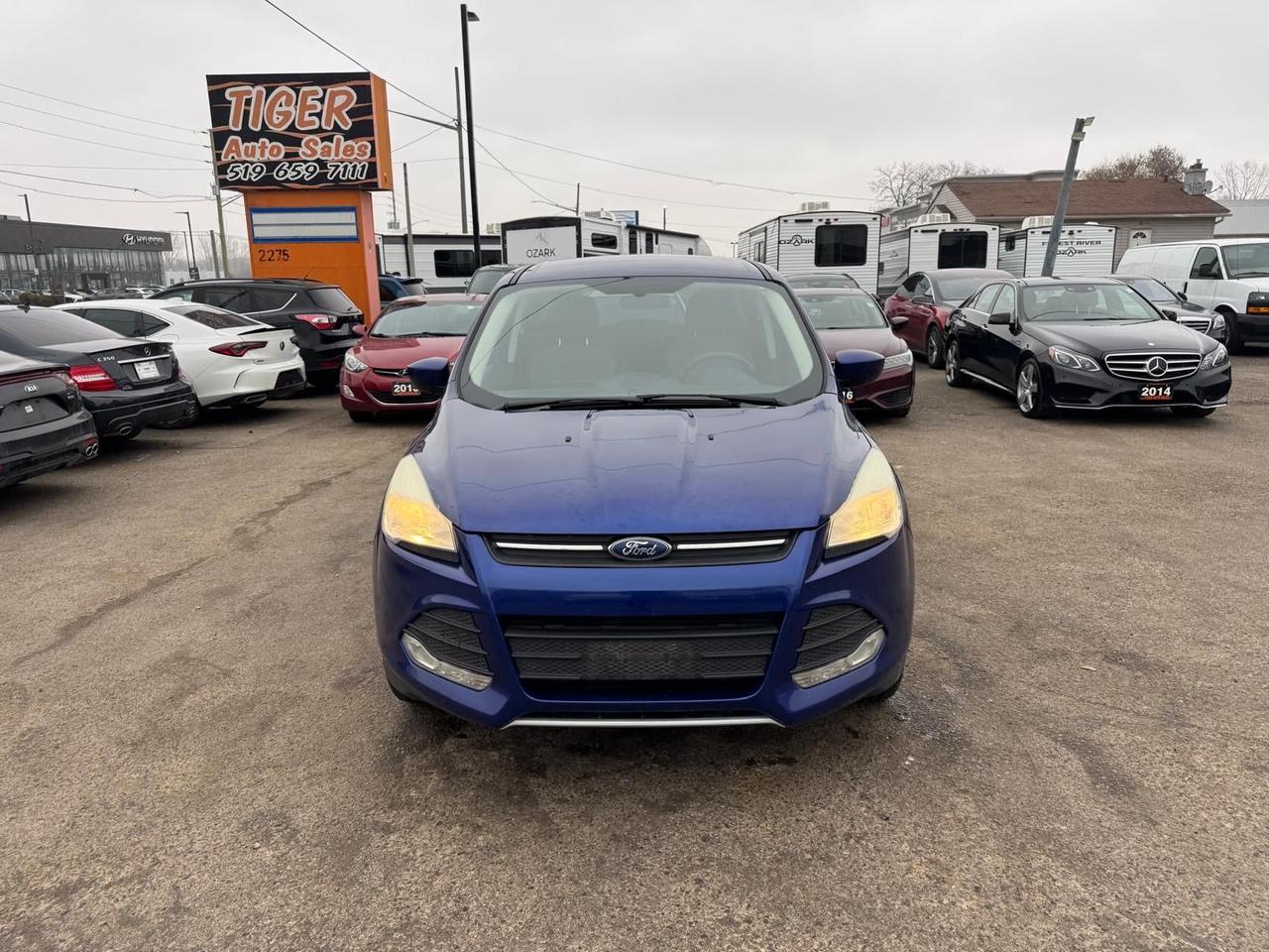 2014 Ford Escape SE, AUTO, ENGINE NEEDS REPAIR, AS IS SPECIAL Photo