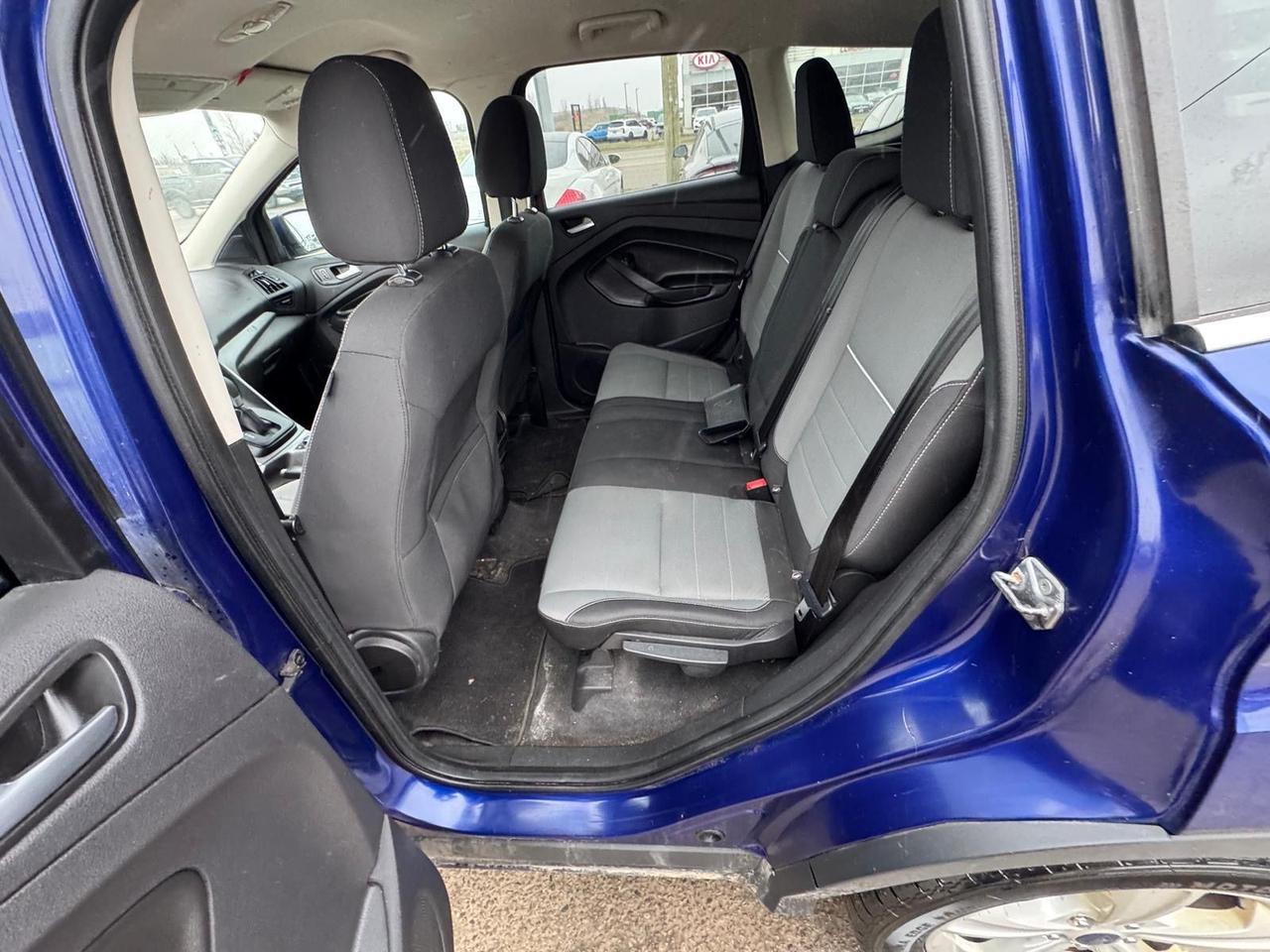 2014 Ford Escape SE, AUTO, ENGINE NEEDS REPAIR, AS IS SPECIAL Photo