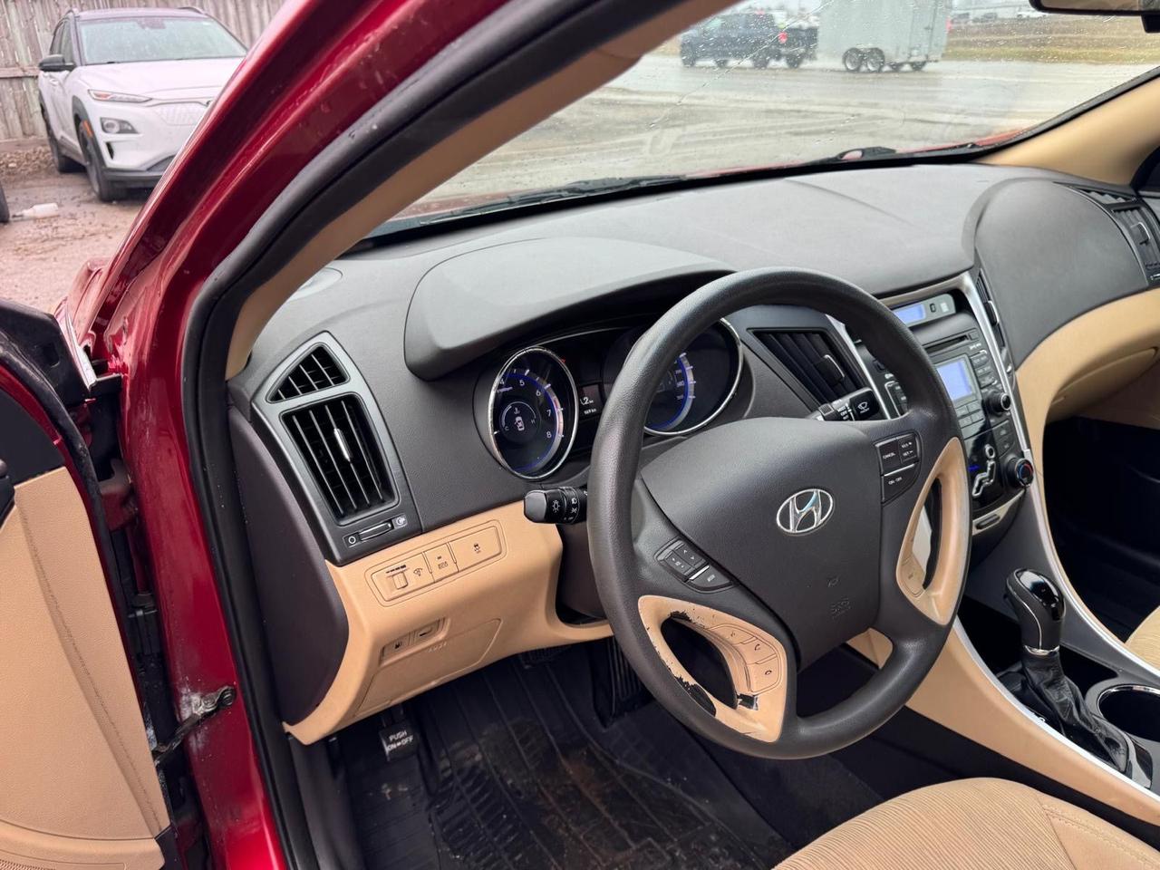 2011 Hyundai Sonata GL Photo