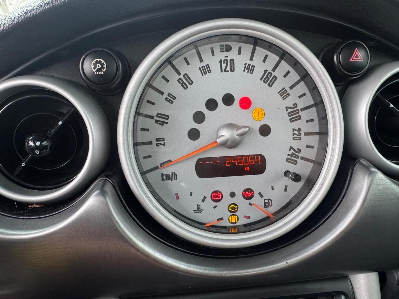 2006 MINI Cooper S, DOES NOT START, MANUAL, AS IS SPECIAL Photo