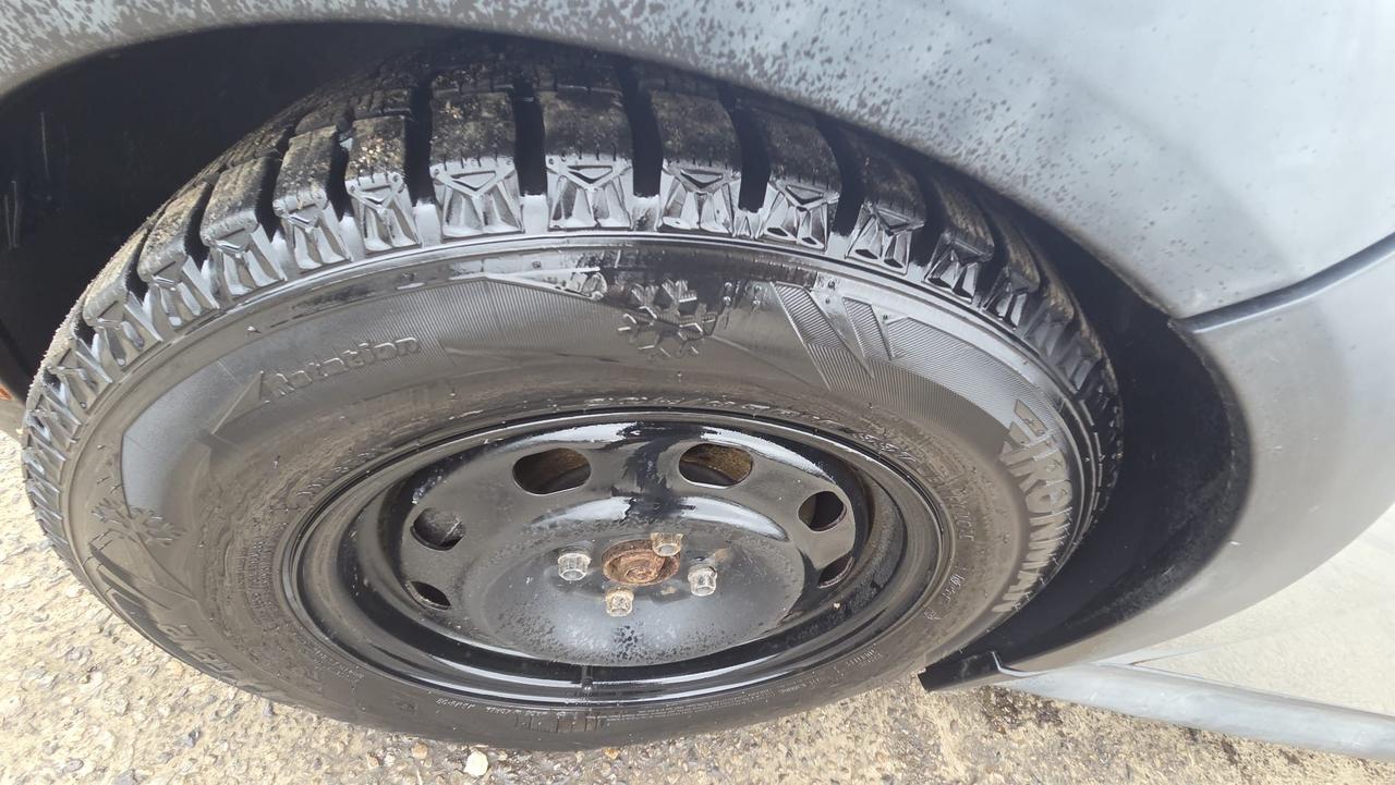 2006 MINI Cooper S, DOES NOT START, MANUAL, AS IS SPECIAL Photo