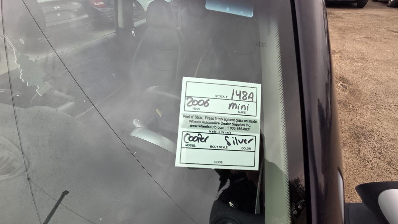 2006 MINI Cooper S, DOES NOT START, MANUAL, AS IS SPECIAL Photo