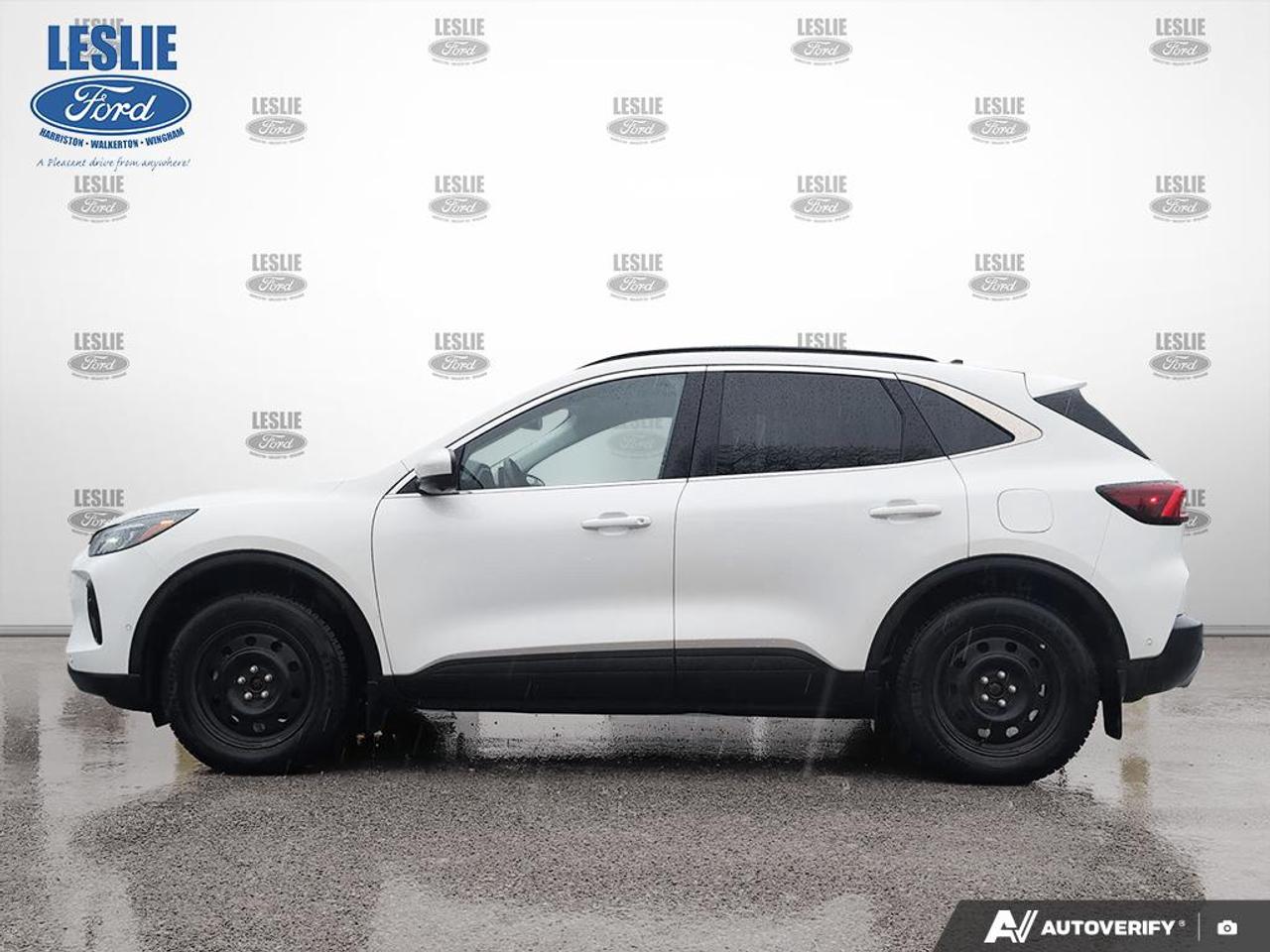 2024 Ford Escape Platinum AWD Photo2