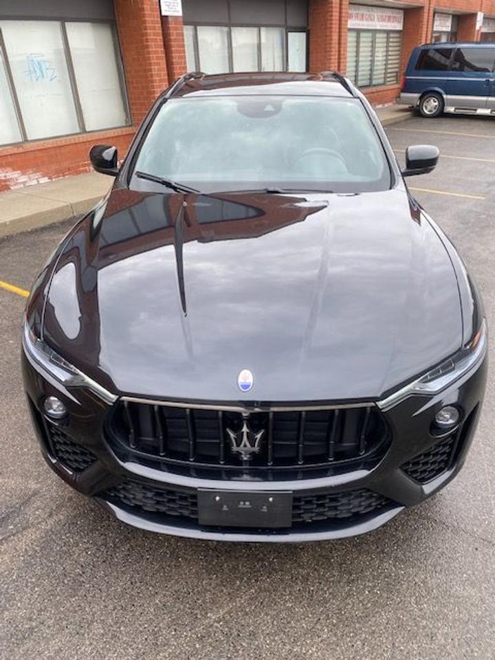 2021 Maserati Levante S GRANSPORT Photo2