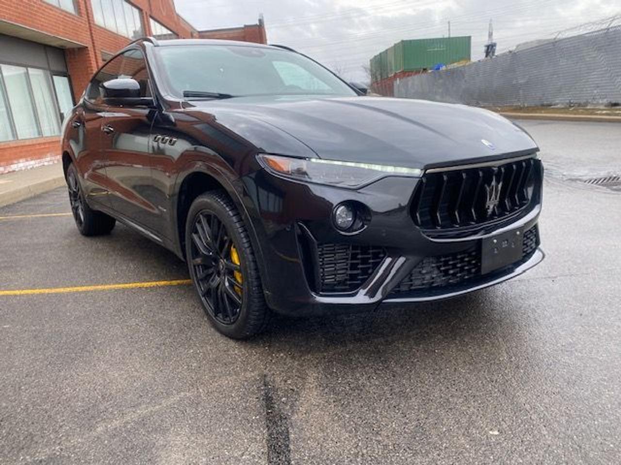 2021 Maserati Levante S GRANSPORT Photo3