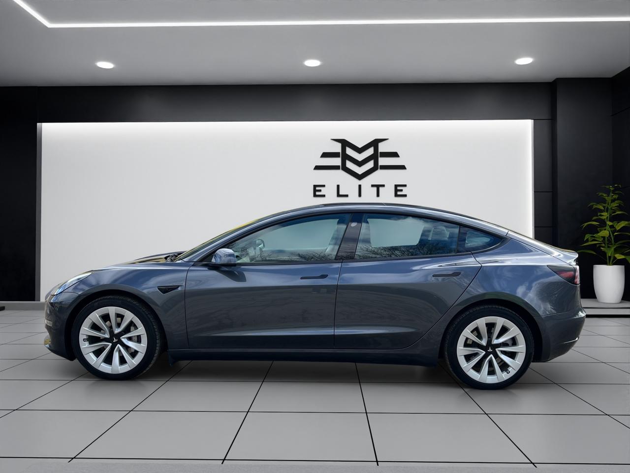 2022 Tesla Model 3 One Owner - Navigation System - Reverse Camera !! Photo4