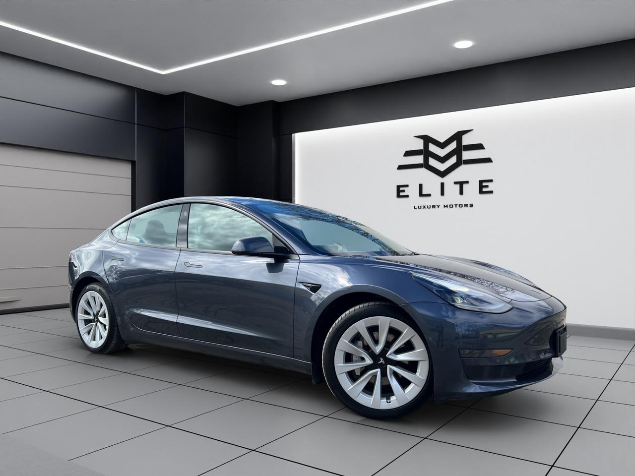 2022 Tesla Model 3 One Owner - Navigation System - Reverse Camera !! Photo