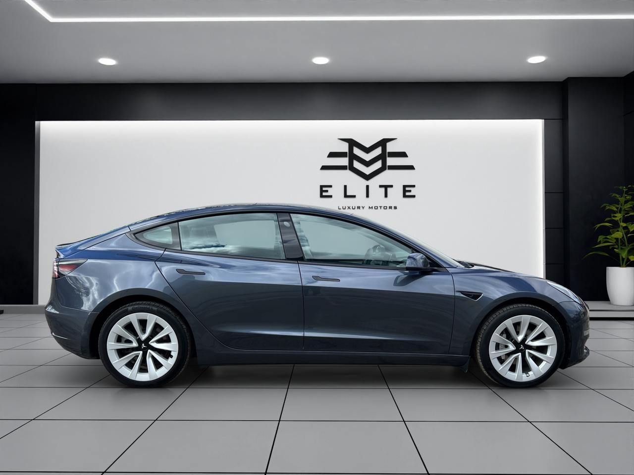 2022 Tesla Model 3 One Owner - Navigation System - Reverse Camera !! Photo