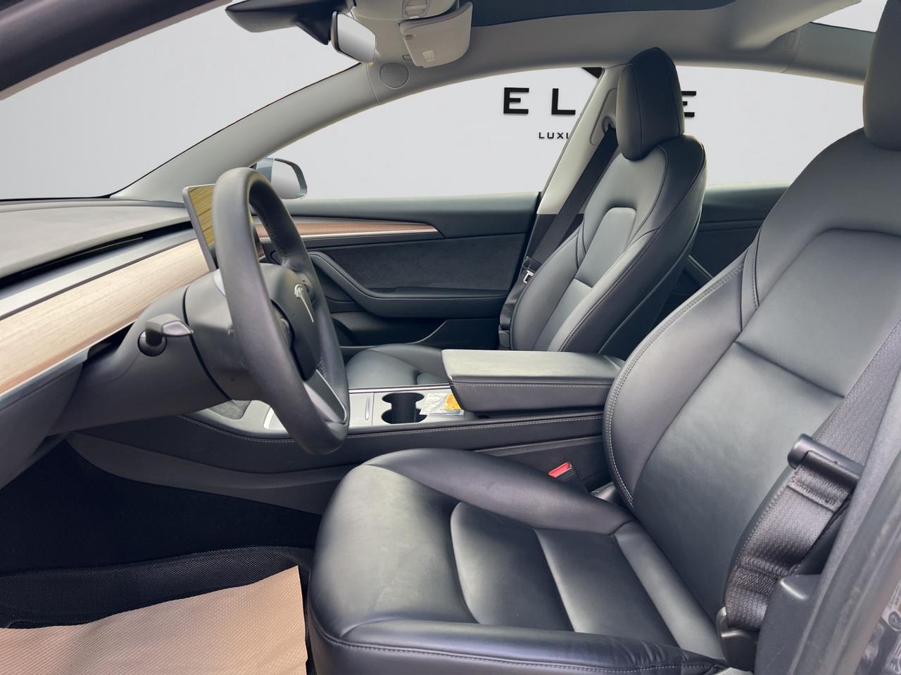 2022 Tesla Model 3 One Owner - Navigation System - Reverse Camera !! Photo