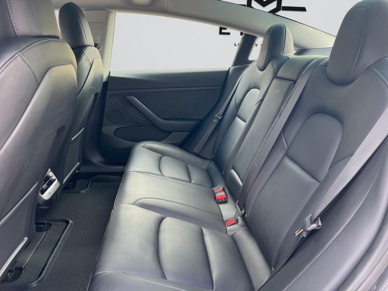 2022 Tesla Model 3 One Owner - Navigation System - Reverse Camera !! Photo