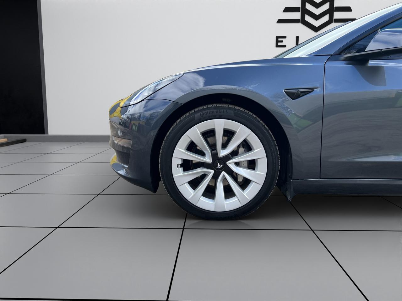 2022 Tesla Model 3 One Owner - Navigation System - Reverse Camera !! Photo