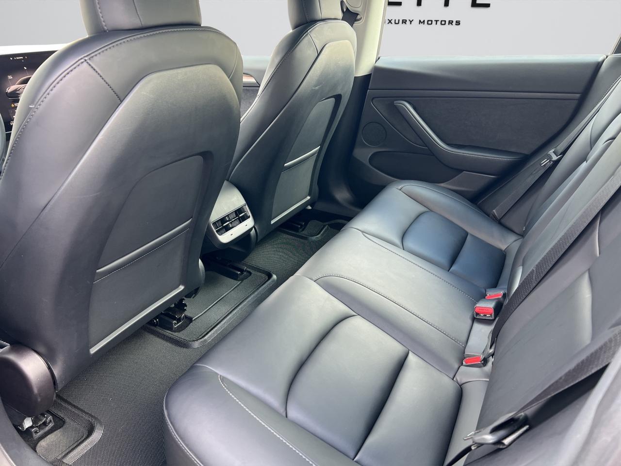 2022 Tesla Model 3 One Owner - Navigation System - Reverse Camera !! Photo