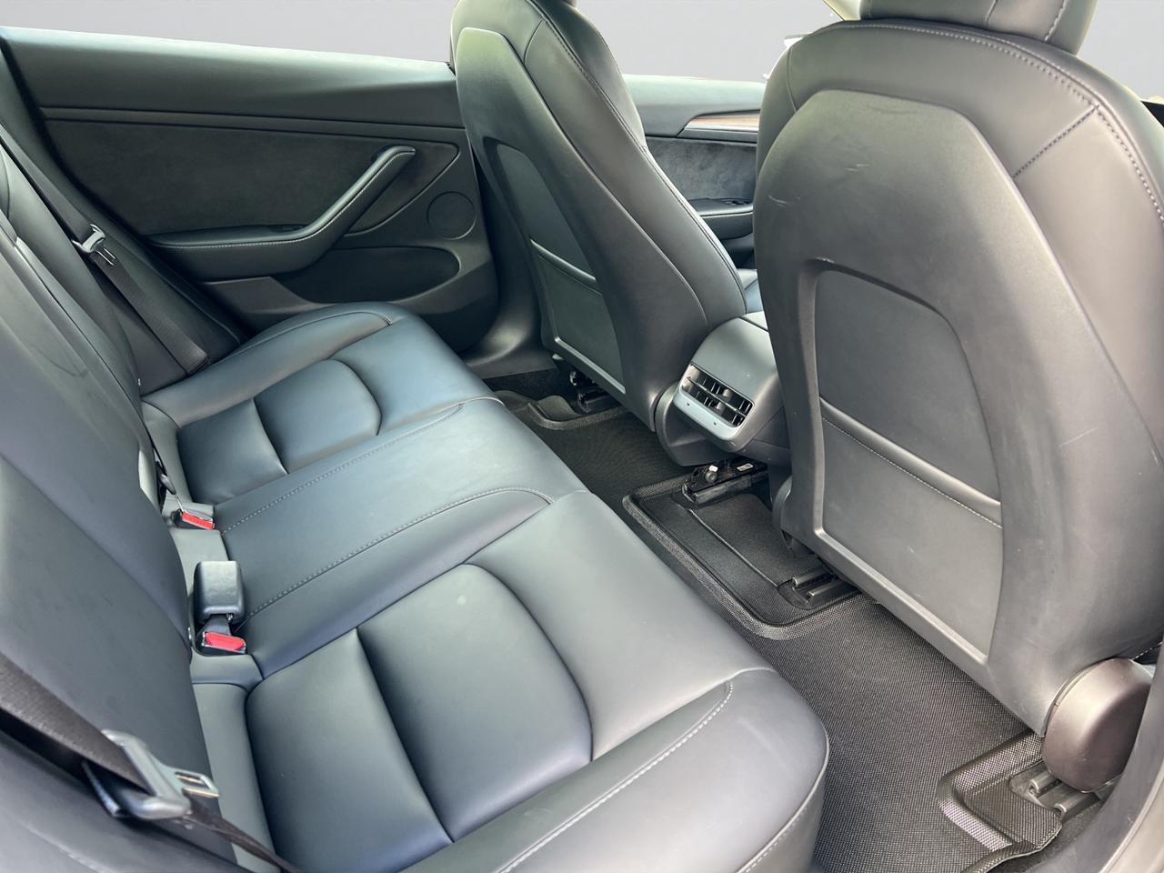 2022 Tesla Model 3 One Owner - Navigation System - Reverse Camera !! Photo