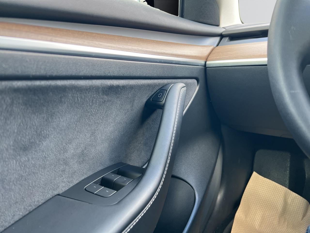 2022 Tesla Model 3 One Owner - Navigation System - Reverse Camera !! Photo