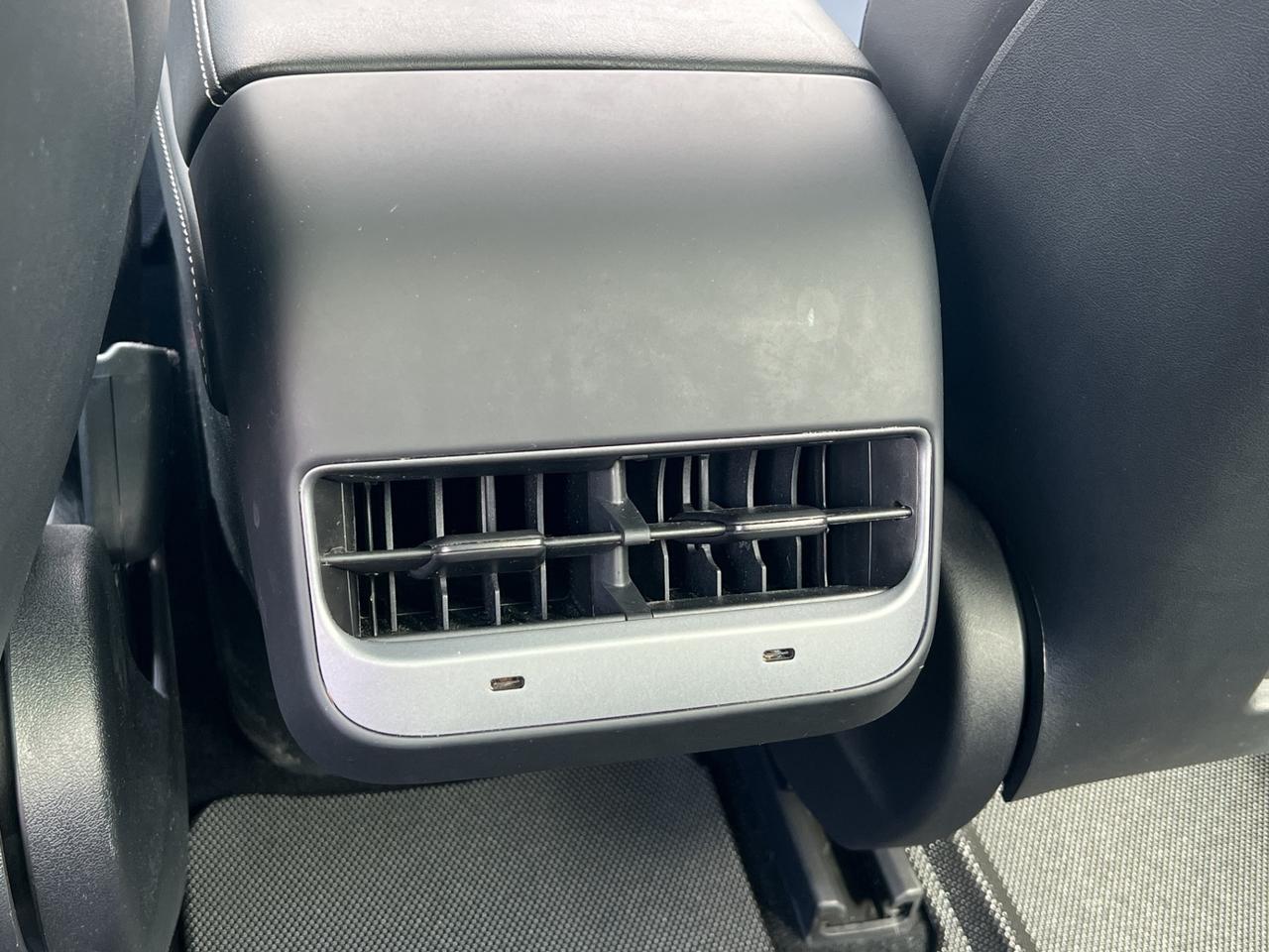 2022 Tesla Model 3 One Owner - Navigation System - Reverse Camera !! Photo