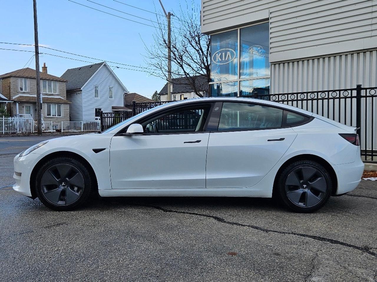 2022 Tesla Model 3 LONG RANGE AWD DUAL MOTOR-CERTIFIED Photo