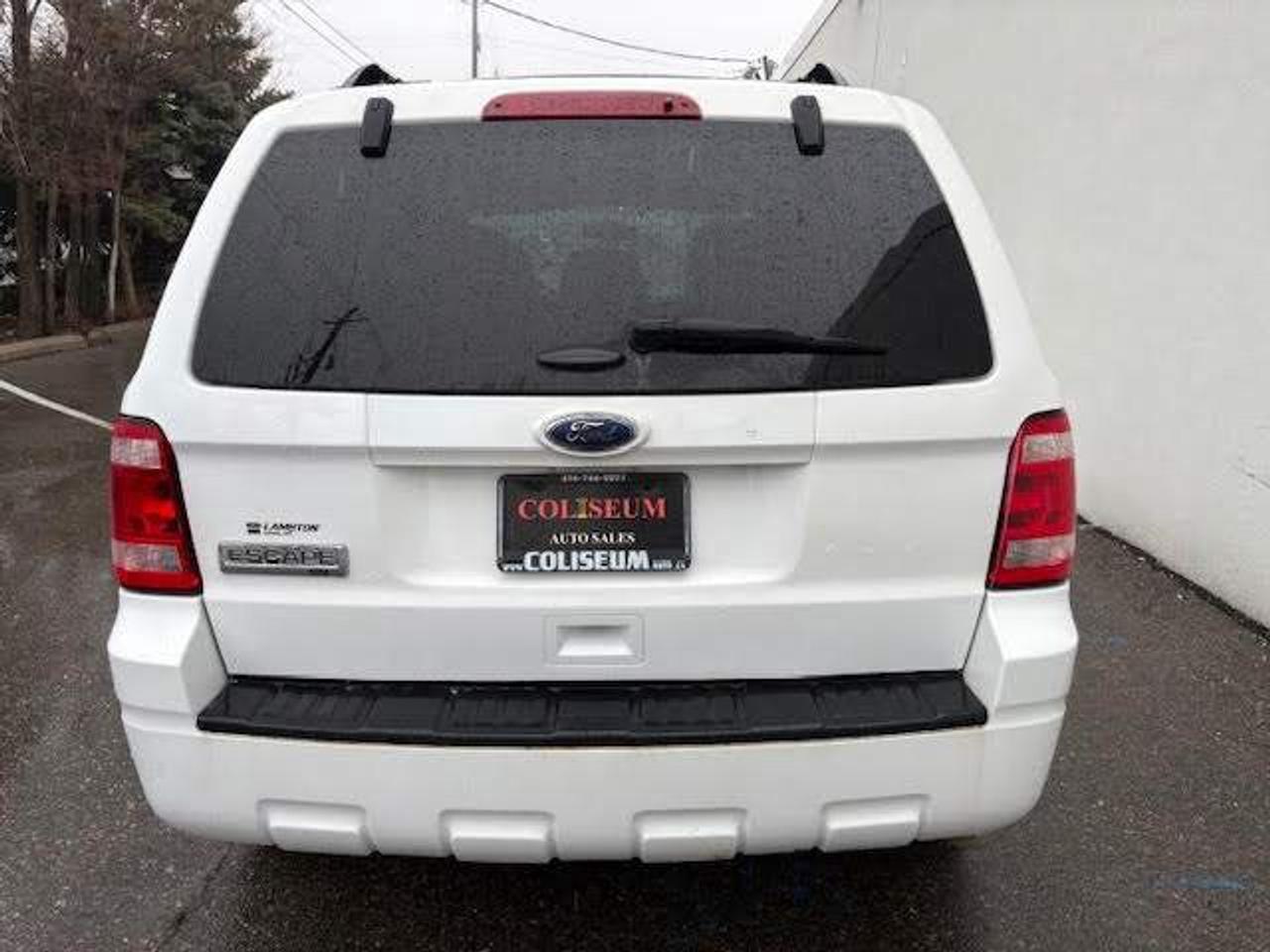 2012 Ford Escape XLT **ONLY 54,000KM-1 OWNER-2 SETS OF WHEELS-NEW TIRES** Photo