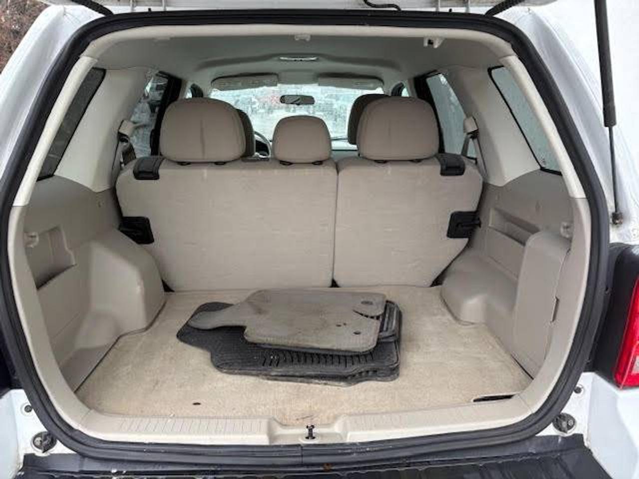 2012 Ford Escape XLT **ONLY 54,000KM-1 OWNER-2 SETS OF WHEELS-NEW TIRES** Photo