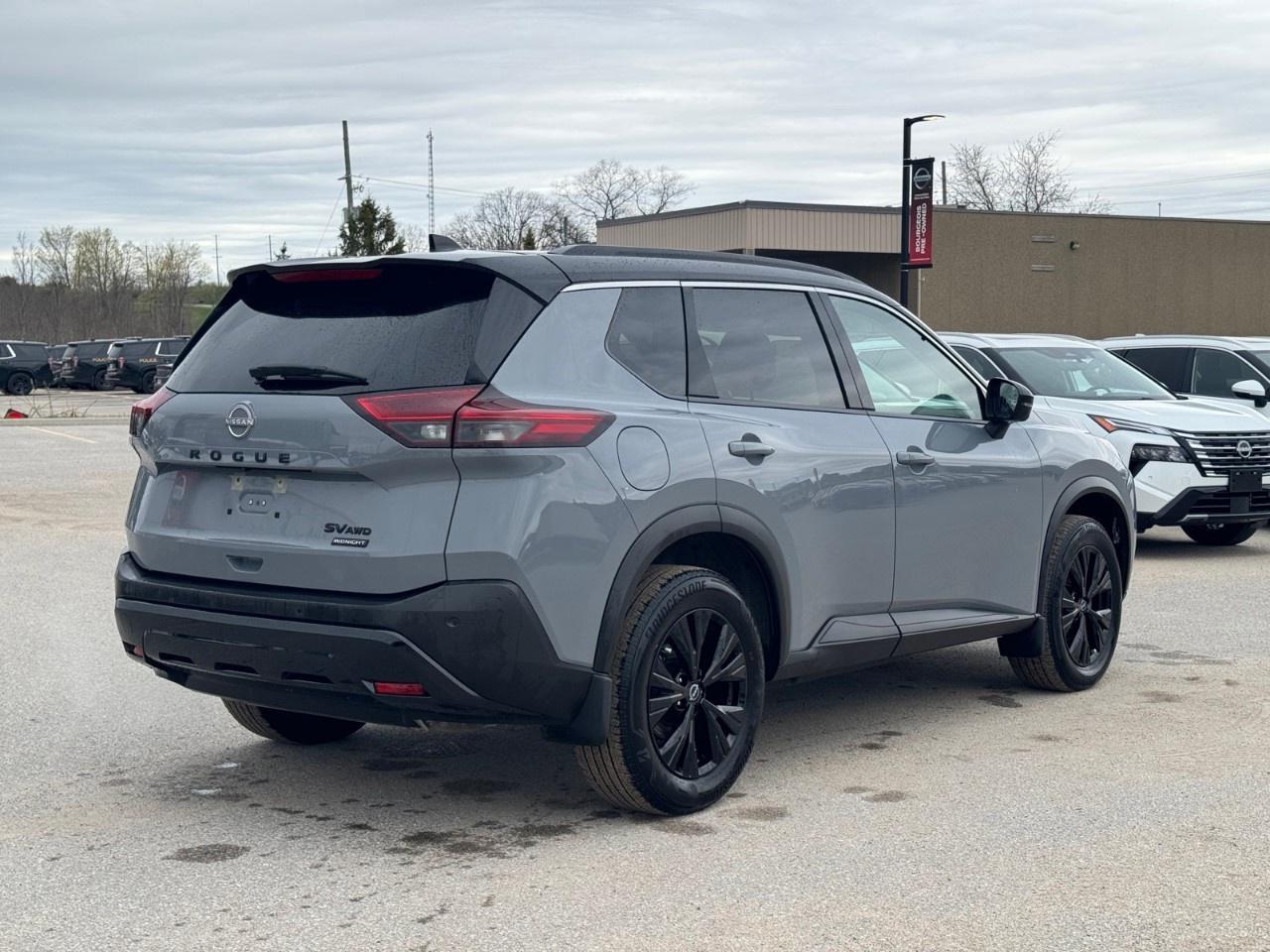 2023 Nissan Rogue Midnight Edition Photo